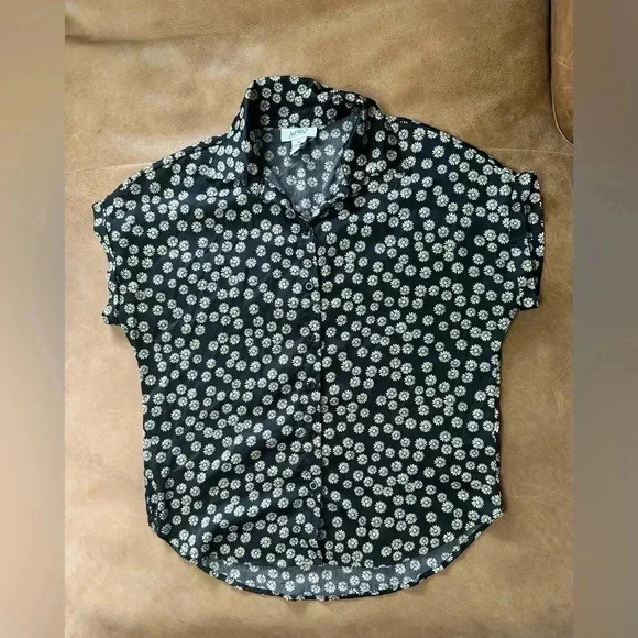 JUST POLLY Juniors' Printed Camp Shirt Floral Size Medium - Picture 3 of 9